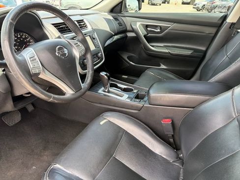 Used 2016 Nissan Altima 3.5 SL FWD image 19