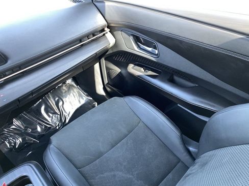 Certified 2024 Nissan Ariya AWD image 18