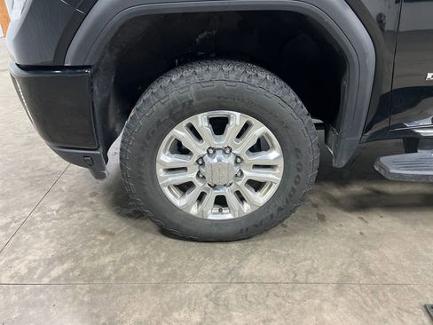 Used 2023 GMC Sierra 3500 Denali w/ Denali Ultimate Package image 9