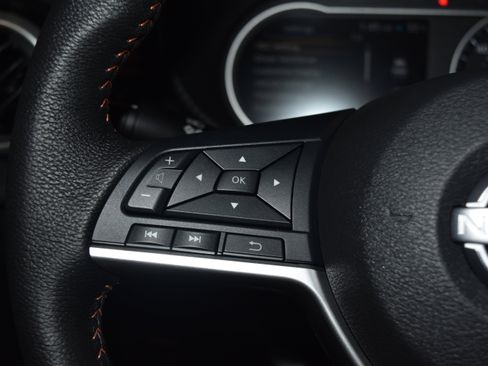 New 2025 Nissan Versa SR w/ Trunk Package image 6