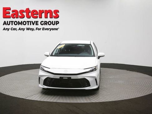 Used 2025 Toyota Camry Hybrid FWD image 53
