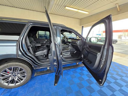 Used 2025 Ford Expedition Platinum w/ Stealth Performance Package image 31