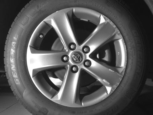 Used 2015 Toyota RAV4 XLE image 11