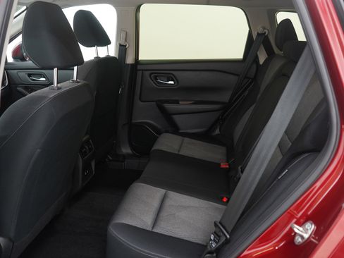 Used 2024 Nissan Rogue SV image 15