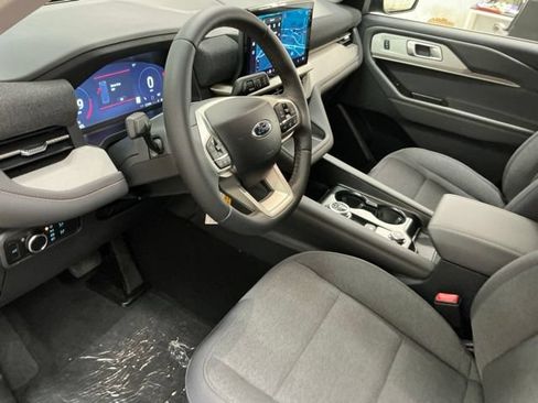 New 2026 Ford Explorer Active AWD/4WD image 15