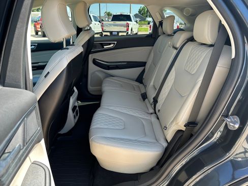 Used 2024 Ford Edge Titanium w/ Class II Trailer Tow Package image 13