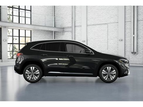 New 2026 Mercedes-Benz GLA 250 image 2