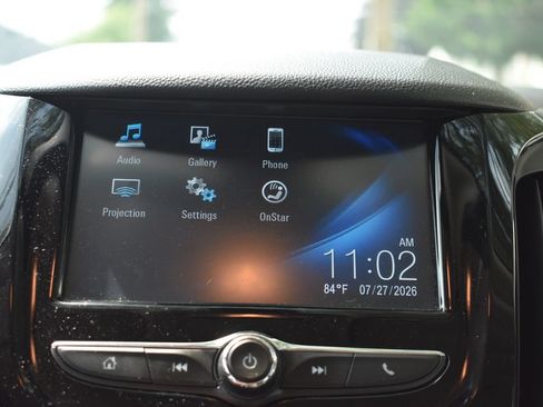 Used 2018 Chevrolet Cruze Premier FWD image 16