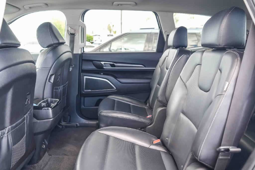 Certified 2024 Kia Telluride S w/ S Sunroof Package FWD image 19