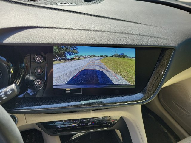 Used 2023 Buick Envision Essence AWD/4WD image 29