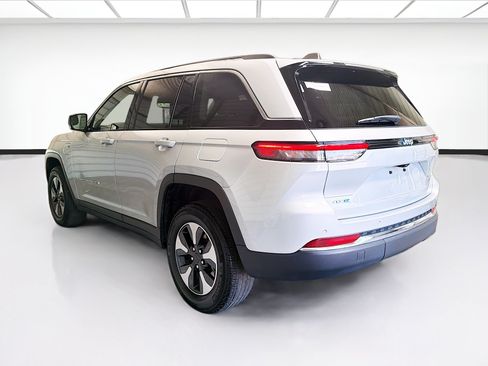 Used 2023 Jeep Grand Cherokee 4WD 4xe image 6