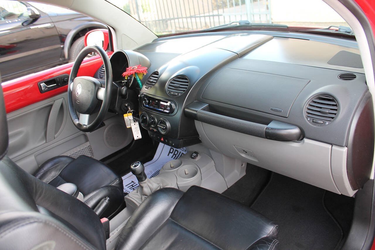 Used 2001 Volkswagen Beetle Sport FWD image 25