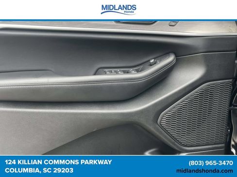 Used 2025 Jeep Grand Cherokee Limited AWD/4WD image 15