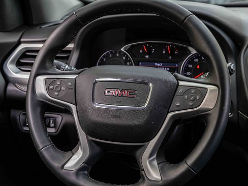 Used 2023 GMC Acadia SLT w/ LPO, Floor Liner Package image 9