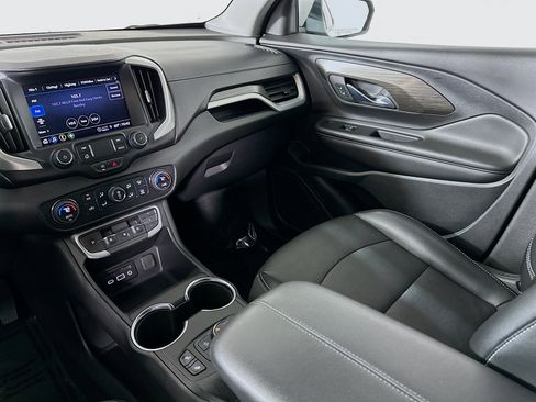 Used 2023 GMC Terrain SLT image 21
