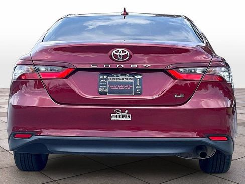 Used 2022 Toyota Camry LE FWD image 4