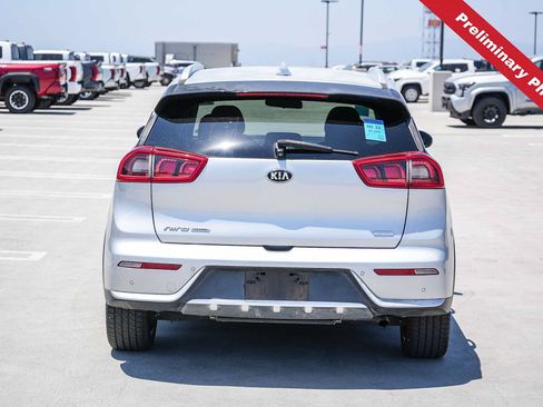 Used 2017 Kia Niro Touring w/ Advanced Technology Package FWD image 7