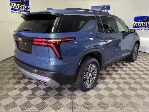 Used 2024 Chevrolet Traverse LT w/ Trailering Package FWD image 13