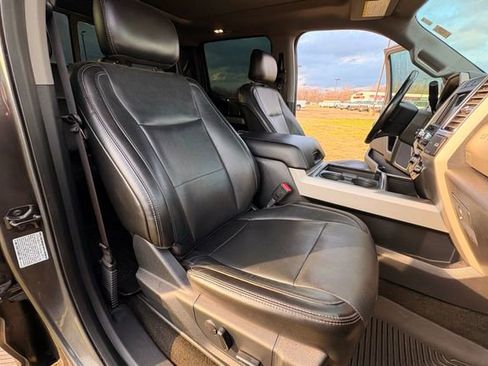 Used 2017 Ford F350 Lariat w/ Lariat Ultimate Package image 31