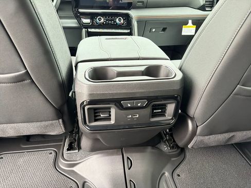 New 2026 GMC Sierra 2500 AT4 w/ Technology Package AWD/4WD image 39