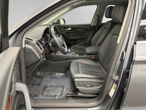 Used 2020 Audi Q5 2.0T Premium w/ Convenience Package AWD/4WD image 9