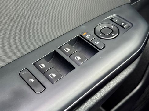 Used 2025 Kia K4 LXS image 24