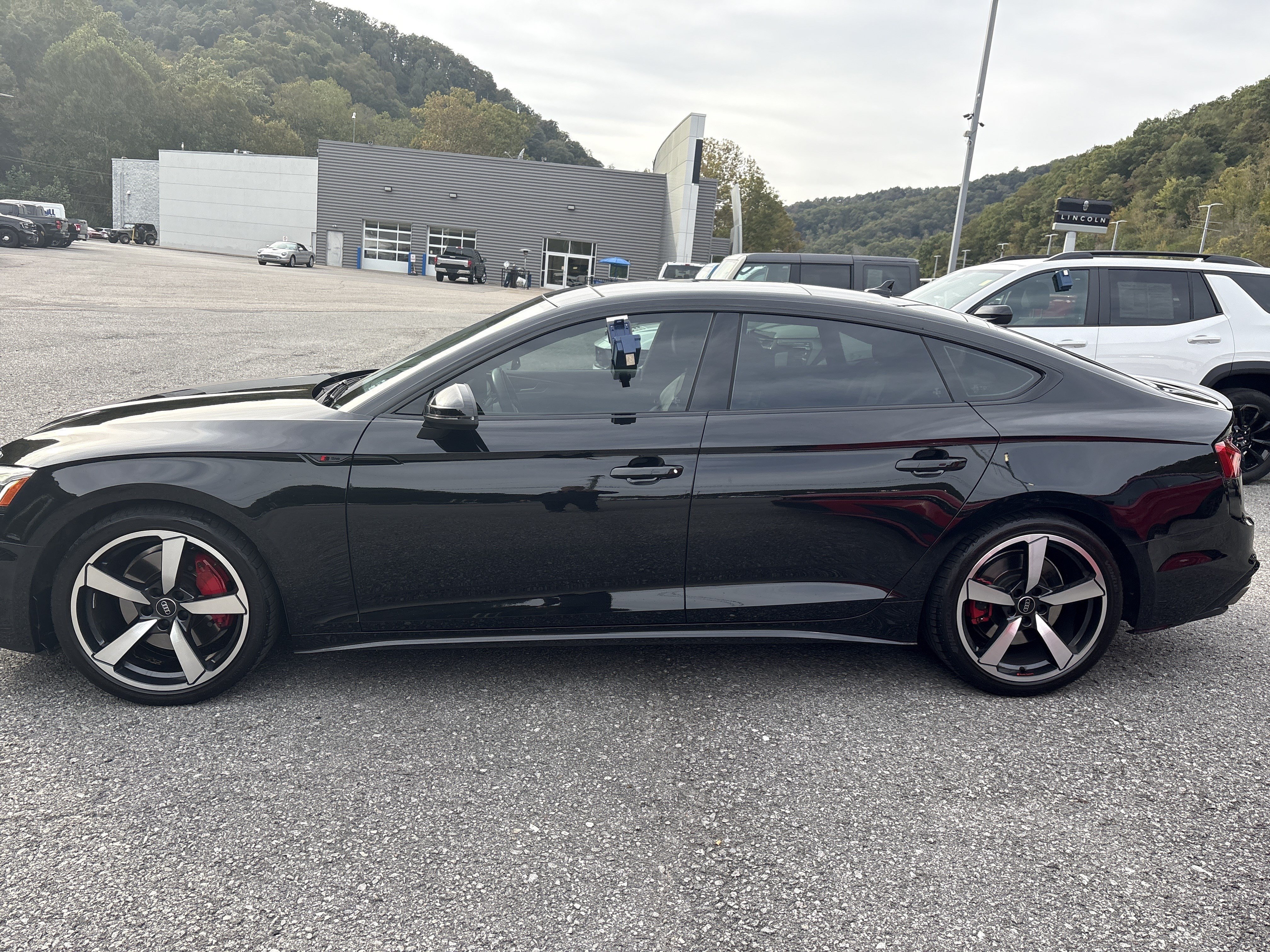Used 2023 Audi A5 2.0T Premium Plus w/ Premium Plus AWD/4WD image 7