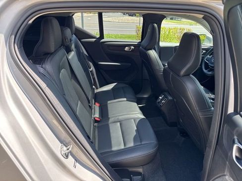 Certified 2025 Volvo XC40 B5 Plus AWD/4WD image 13