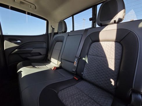 Used 2020 Chevrolet Colorado Z71 w/ Z71 Midnight Edition image 25