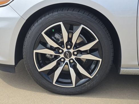 Used 2021 Chevrolet Malibu RS FWD image 27