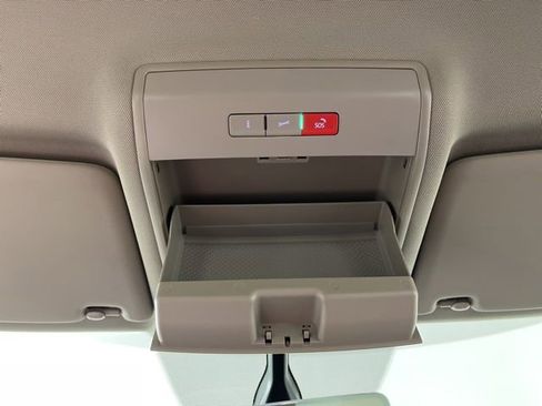 Used 2023 Volkswagen Atlas SE image 35