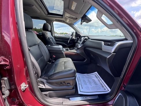 Used 2020 GMC Yukon XL SLT w/ Open Road Package AWD/4WD image 18