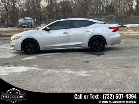 Used 2017 Nissan Maxima 3.5 SL FWD image 4