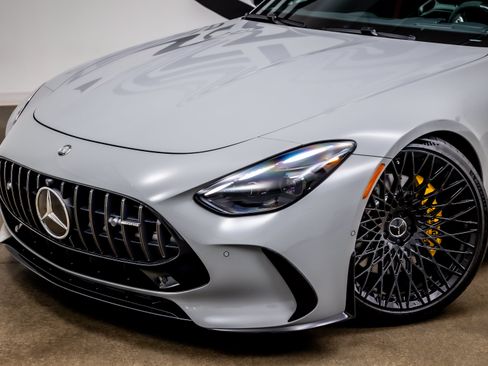 Used 2025 Mercedes-Benz AMG GT 63 image 21