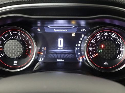 Used 2021 Dodge Challenger SXT RWD image 11