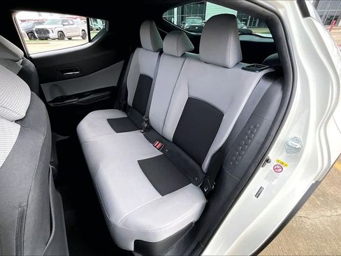 Used 2019 Toyota C-HR XLE FWD image 19