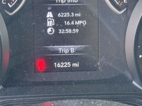 Used 2025 Jeep Gladiator Sport AWD/4WD image 12