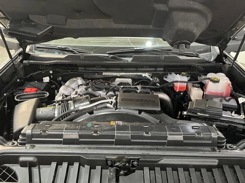 Certified 2024 Chevrolet Silverado 3500 LT AWD/4WD image 6