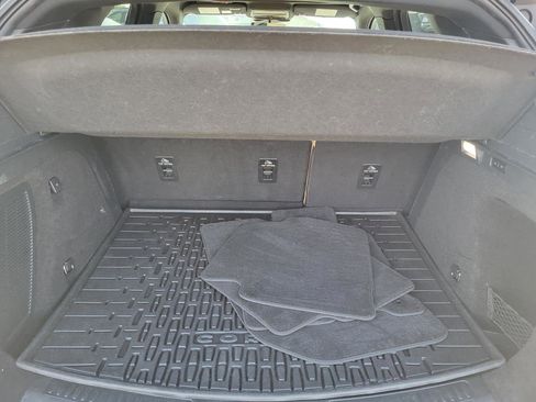 Used 2020 Lincoln Corsair Reserve w/ Rear Removable Package Tray image 12