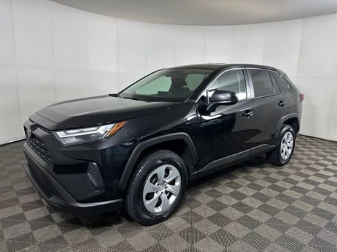 Used 2024 Toyota RAV4 LE image 7