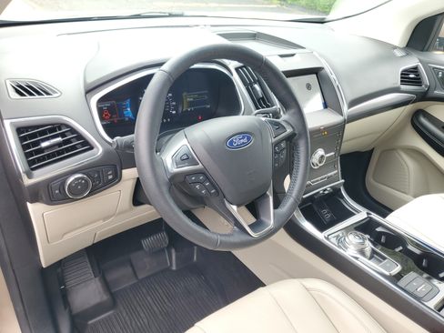 Used 2020 Ford Edge Titanium AWD/4WD image 13