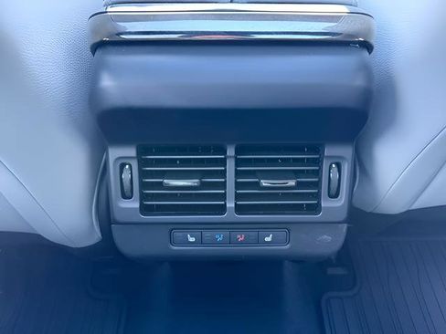 Certified 2025 Land Rover Range Rover Evoque S image 32