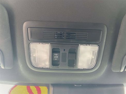 Used 2019 Honda Civic Touring image 16