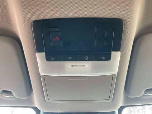 Used 2025 Nissan Rogue SV FWD image 15