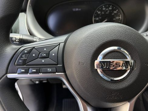 Used 2021 Nissan Kicks SV FWD image 15