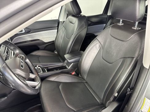 Used 2022 Jeep Compass Latitude image 18