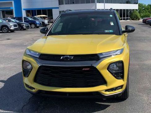 Certified 2023 Chevrolet TrailBlazer RS w/ Convenience Package AWD/4WD image 3