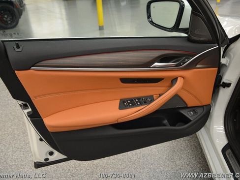 Used 2023 BMW 530i w/ Premium Package RWD image 39