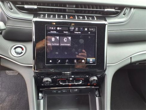 New 2025 Jeep Grand Cherokee L Altitude image 14