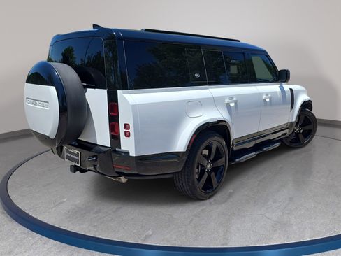 Certified 2024 Land Rover Defender 130 X-Dynamic SE AWD/4WD image 5